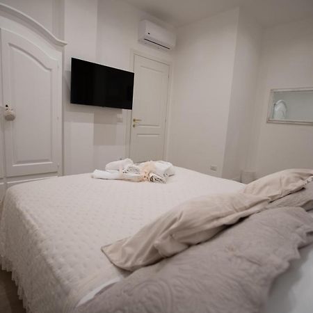 Suite Imperiale Colosseo Rome Bagian luar foto