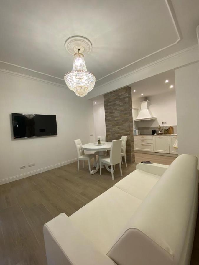 Suite Imperiale Colosseo Rome Bagian luar foto