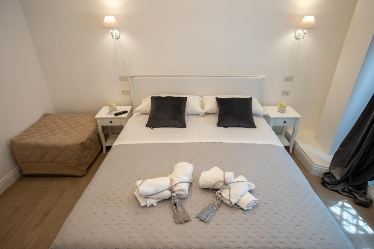 Suite Imperiale Colosseo Rome Bagian luar foto