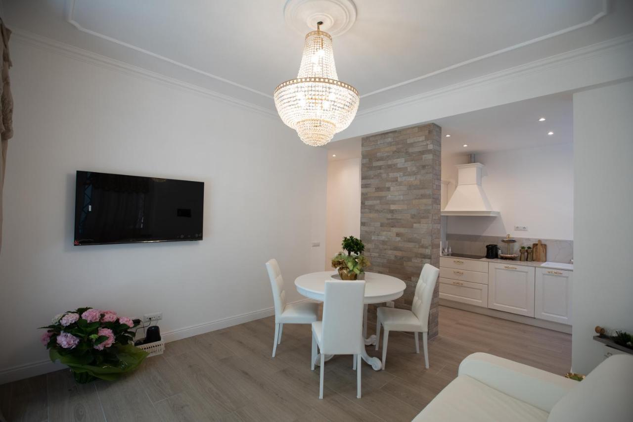Suite Imperiale Colosseo Rome Bagian luar foto