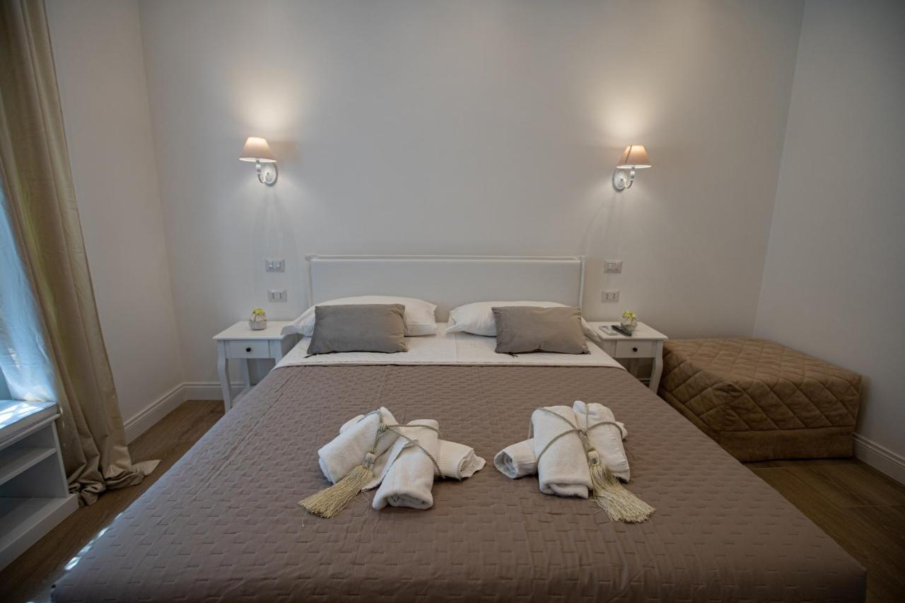 Suite Imperiale Colosseo Rome Bagian luar foto