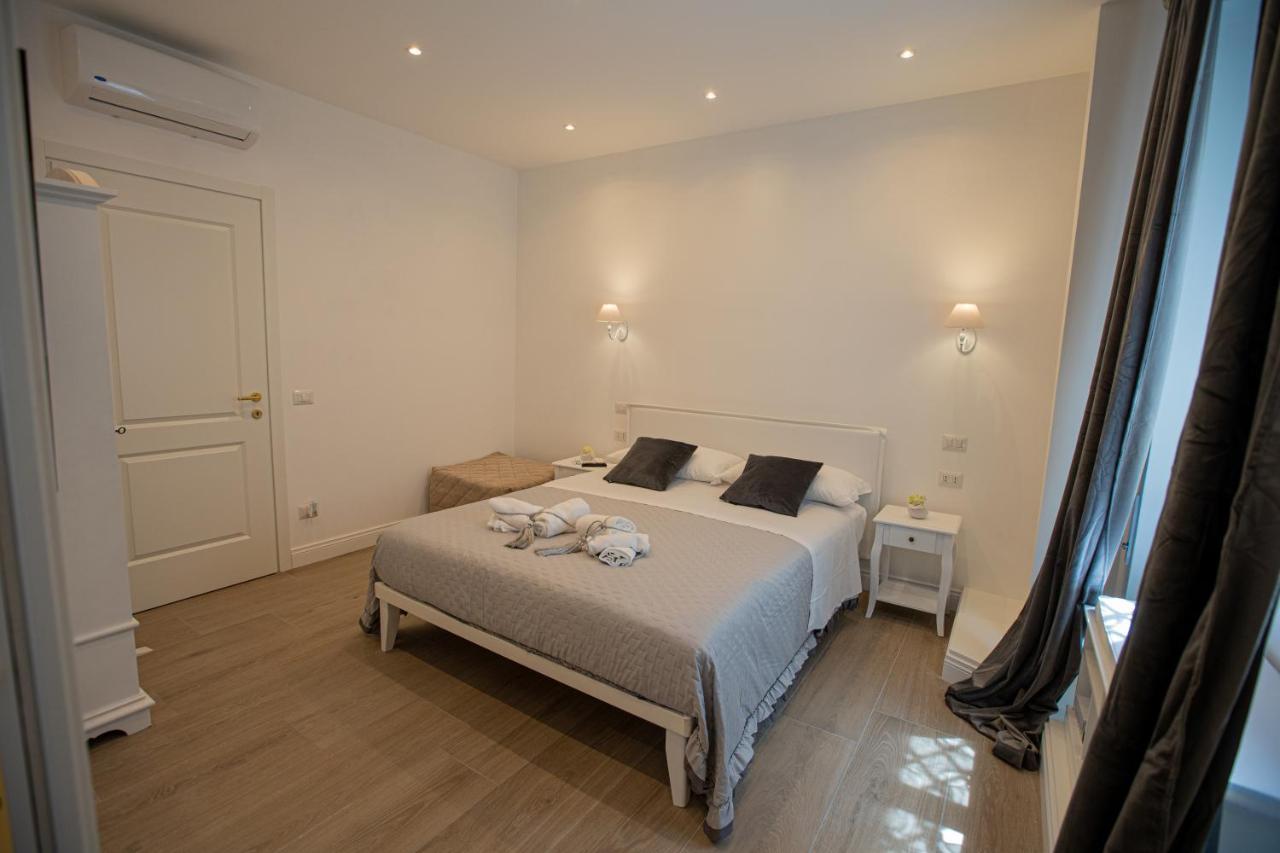 Suite Imperiale Colosseo Rome Bagian luar foto