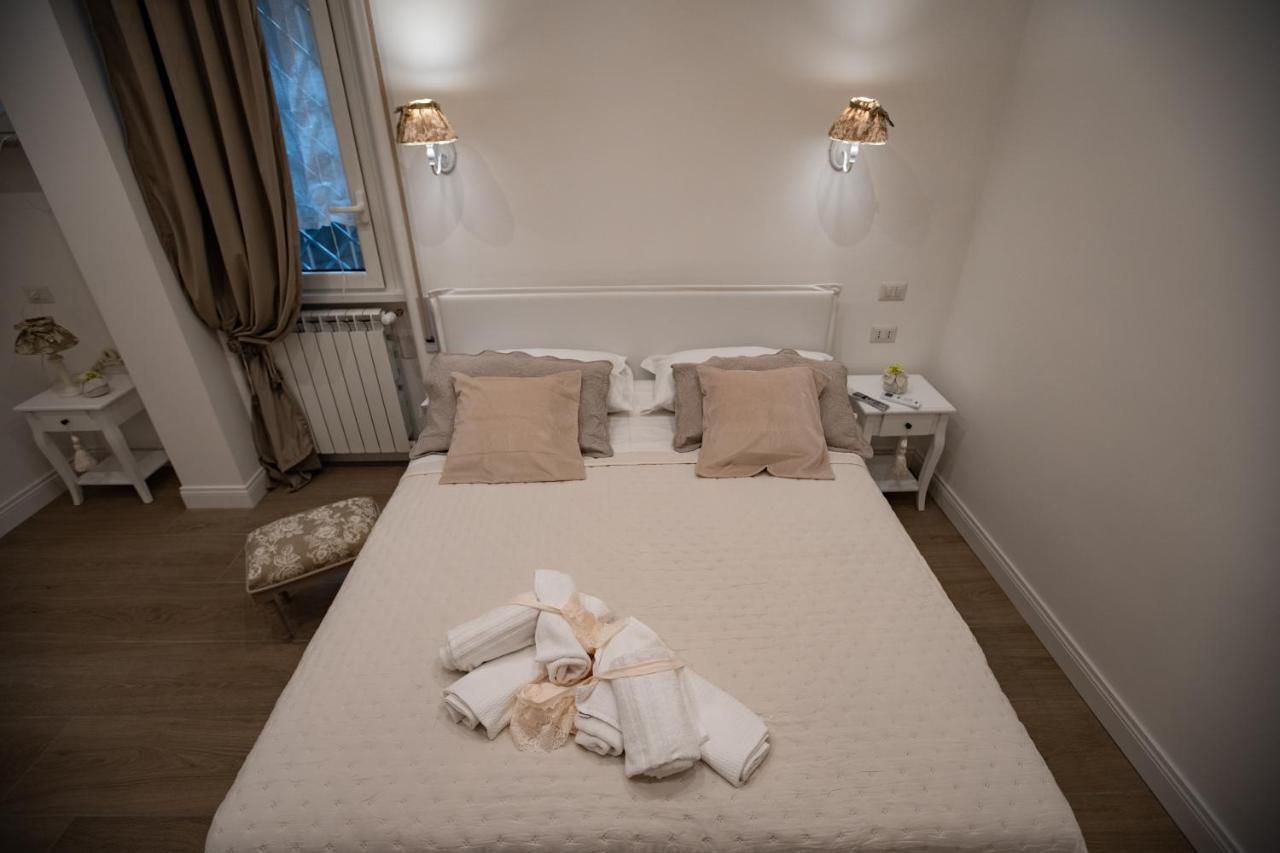 Suite Imperiale Colosseo Rome Bagian luar foto