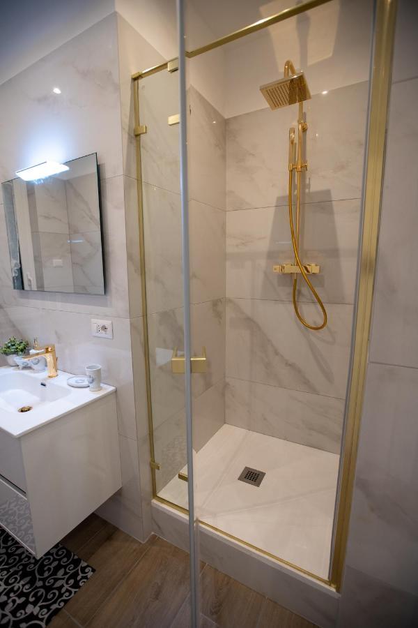 Suite Imperiale Colosseo Rome Bagian luar foto