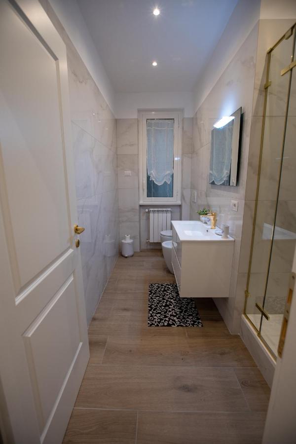 Suite Imperiale Colosseo Rome Bagian luar foto